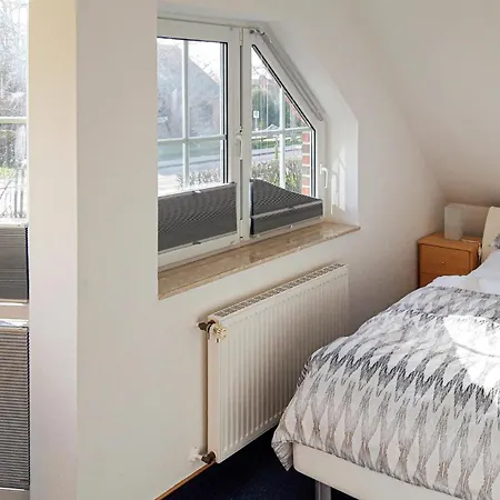 Holiday home Amazing In Wurster Nordseekueste With Kitchen